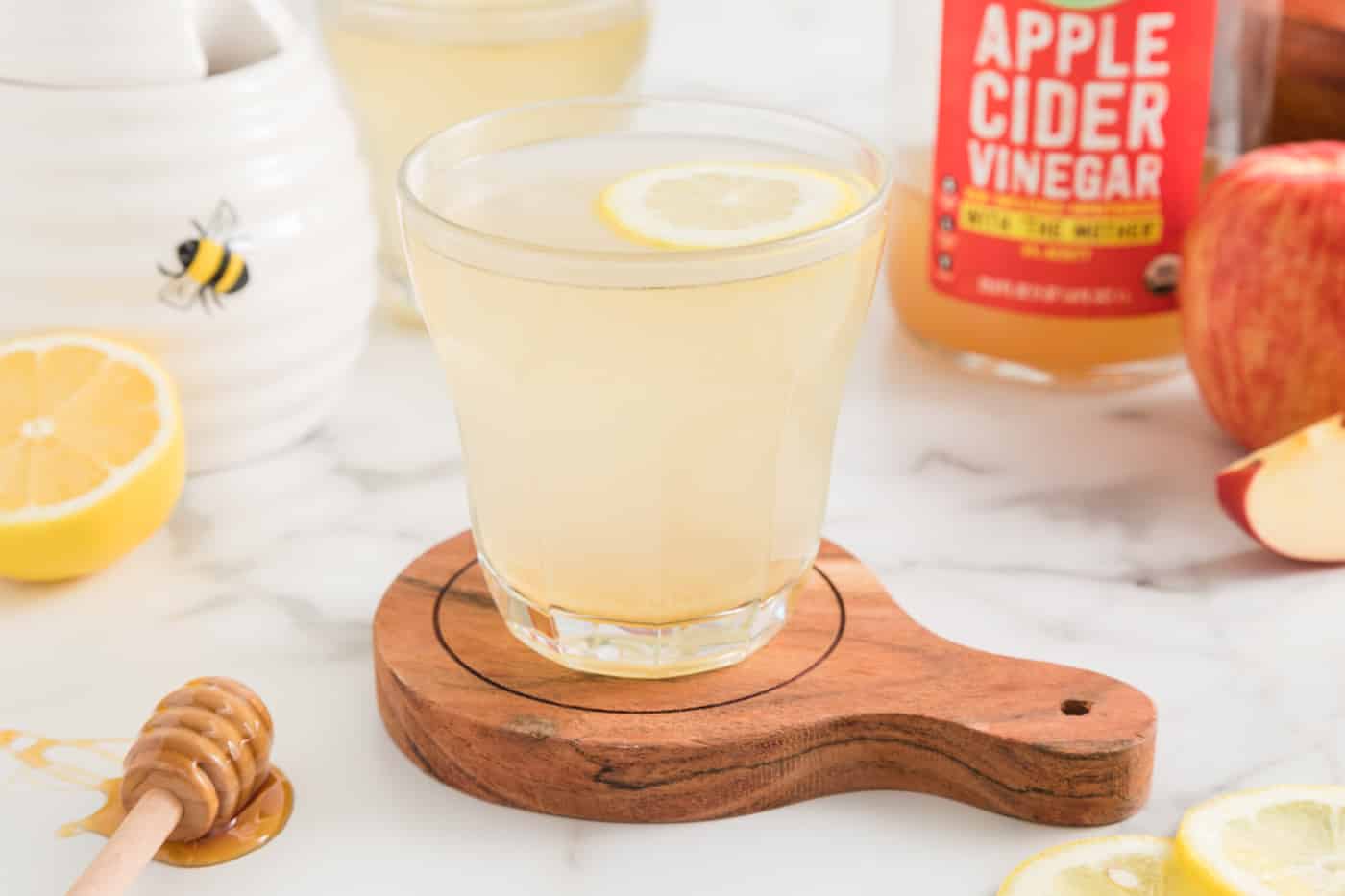 apple-cider-vinegar-detox-drink-for-skin-and-weight-loss